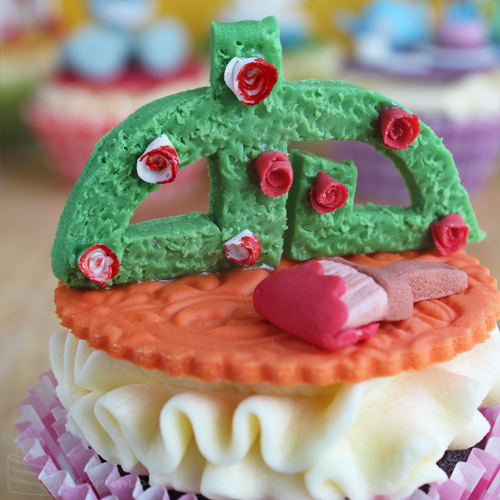 Cakecrumbs' dA 14th Birthday Cupcakes 05